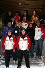 Gruppenfoto mit den Piloten: Wolfi Linger und Martin Abentung