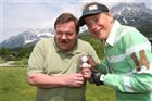 Sportarzt und Mitorganisator Dr. Lotz mit Andi Goldberger Sportarzt und Mitorganisator Dr. Lotz mit Andi Goldberger